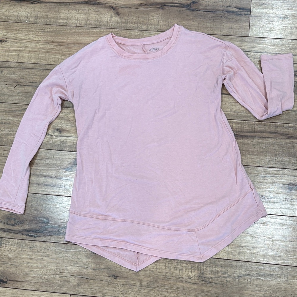 Incredibly soft light pink active top for women